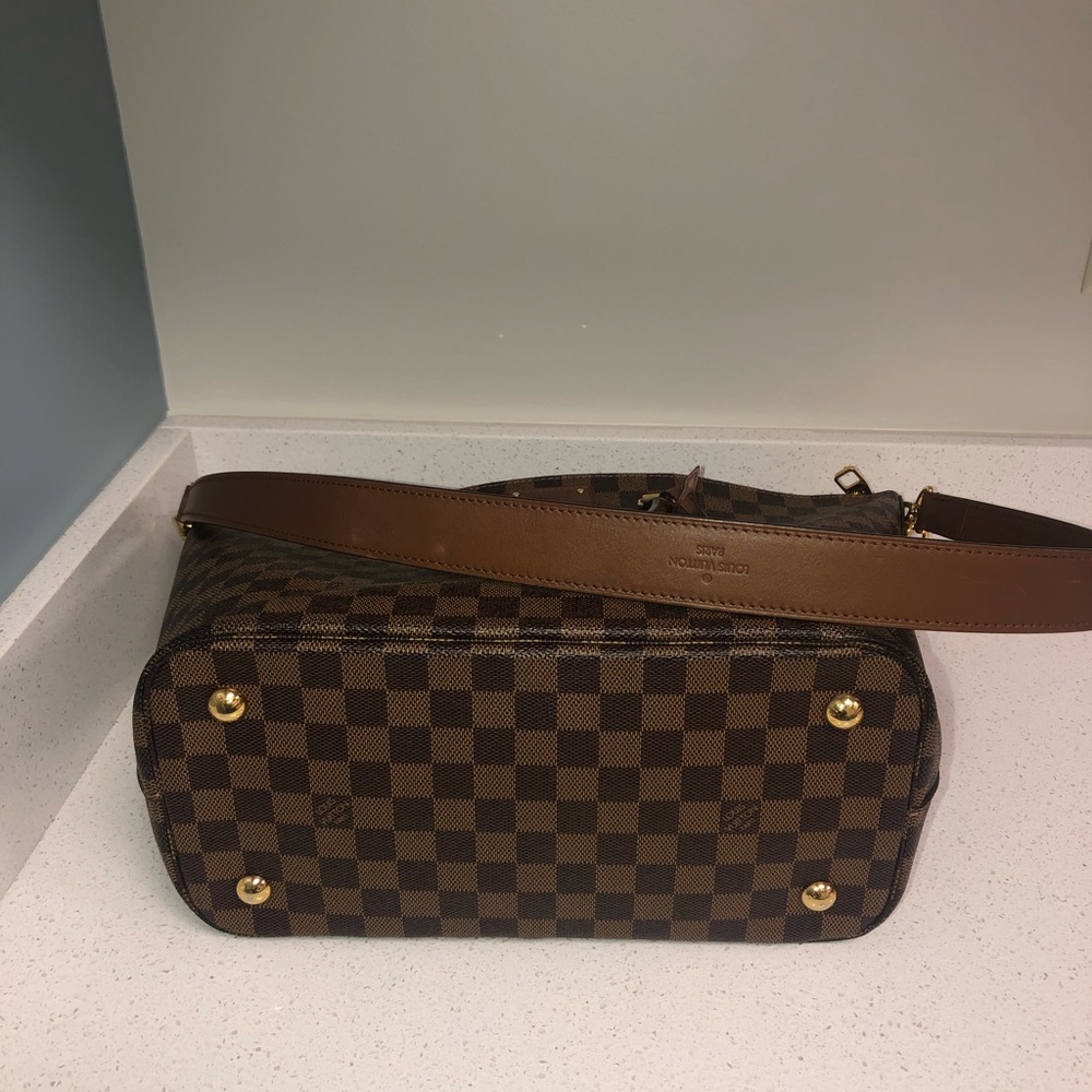 💕Sold💕Authentic  Louis Vuitton Belmont - Picture 6 of 7